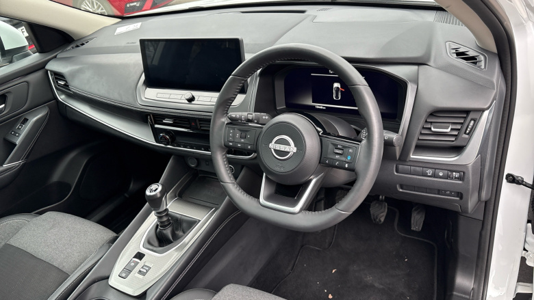 Nissan Qashqai 1.3 DiG-T MH N-Connecta 5dr Petrol Hatchback